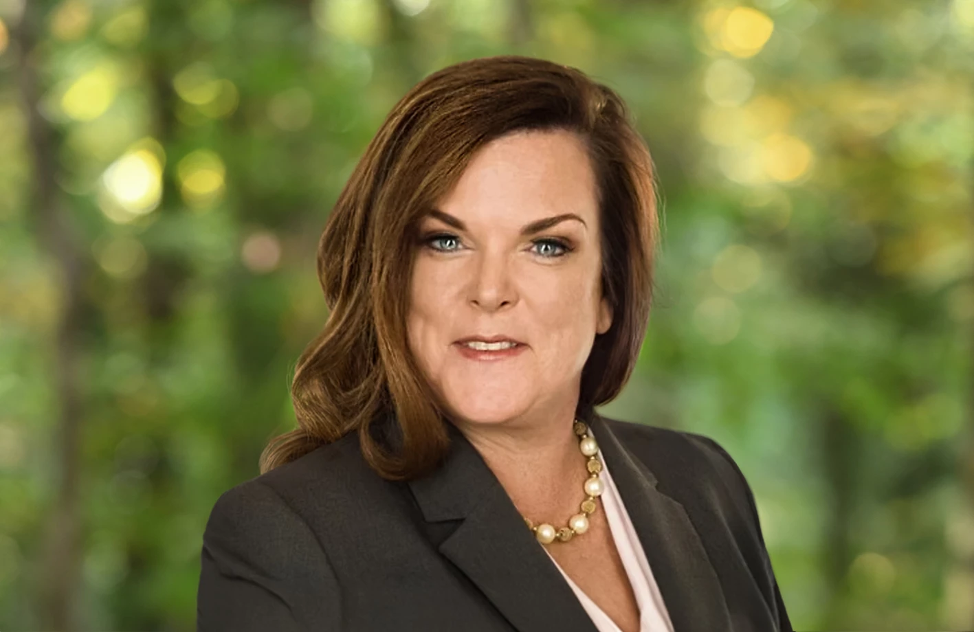 Kristi-Harrington-Llight-Grn-BG_3x2