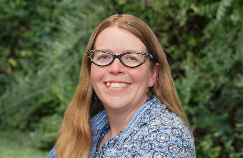 Lorelei-Laird-Drk-Grn-BG_3x2