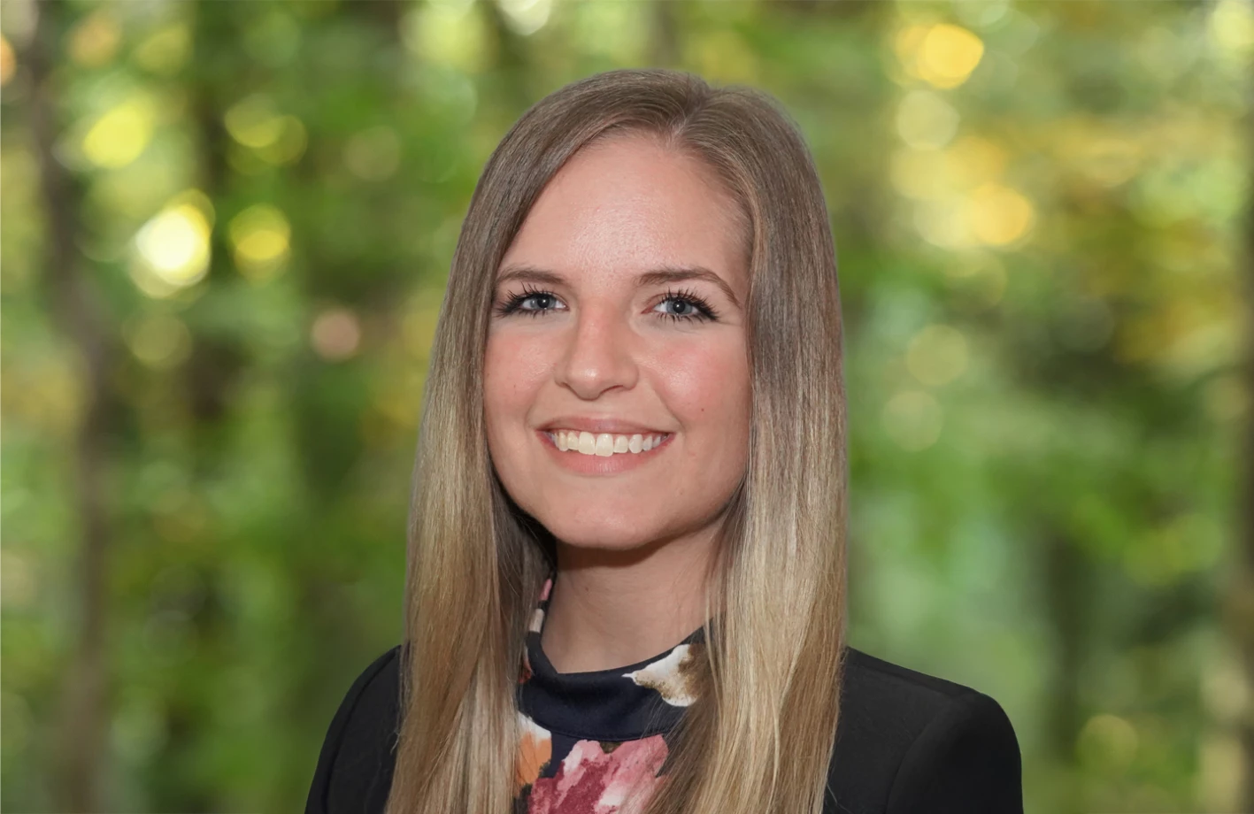 Lauren-Faulker-Light-Grn-BG_3x2