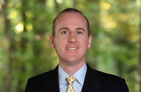 Justin-Anderson-Light-Grn-BG_3x2