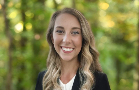 Jessica-Shanahan-Light-Grn-BG_3x2