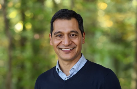 Peter-Smith_Headshot_3x2