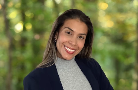 Klaudeth-Hunt-Headshot-3x2